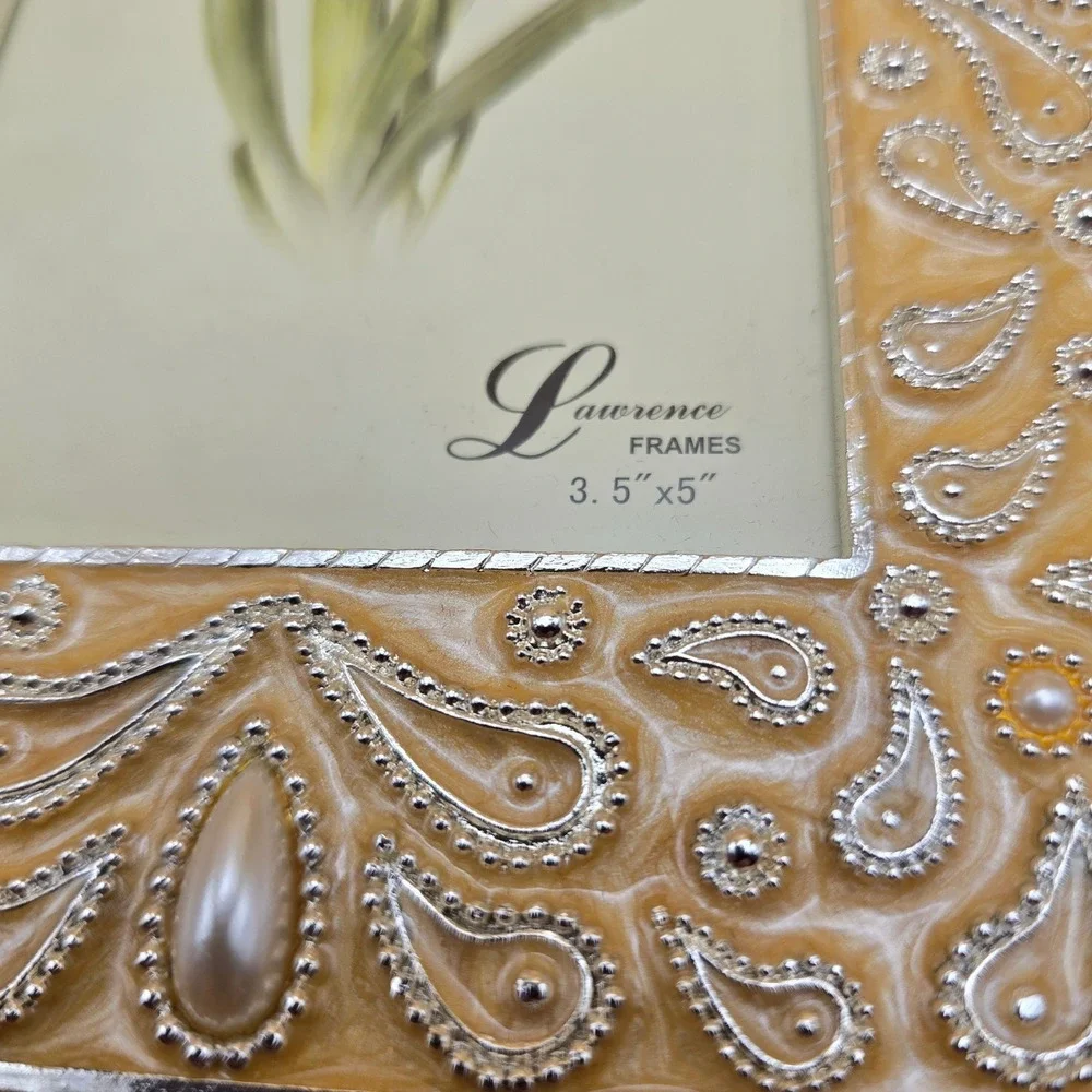 Lawrence Frames 3.5x5 Paisley Pearl Enamel Silver Tone Picture‎ Frame Cream
